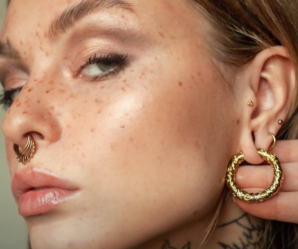 Choosing the right stretched ear hangers The Devon Daily